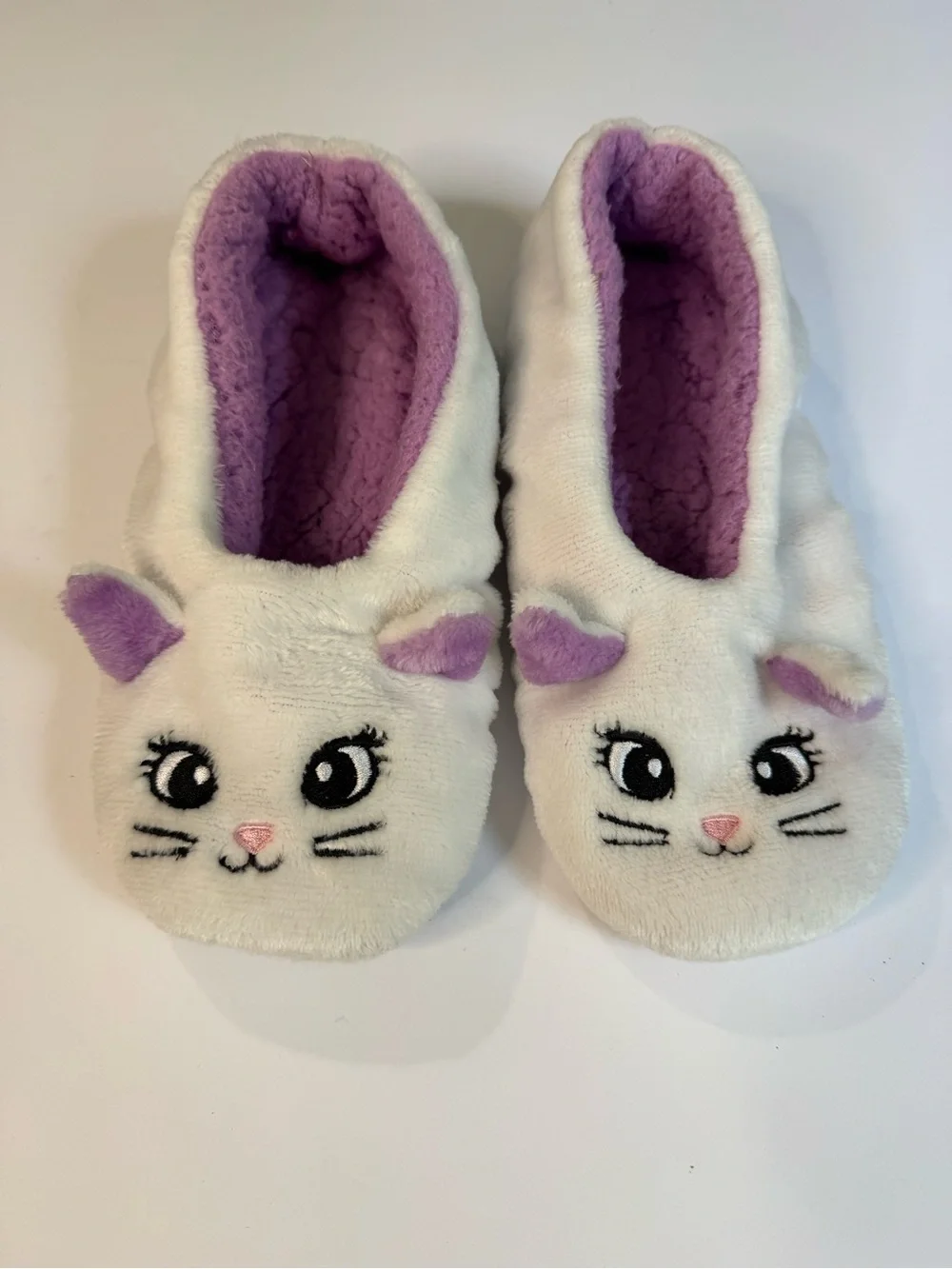 Kids Plush Cat Slip-On Slippers - White with Purple Lining